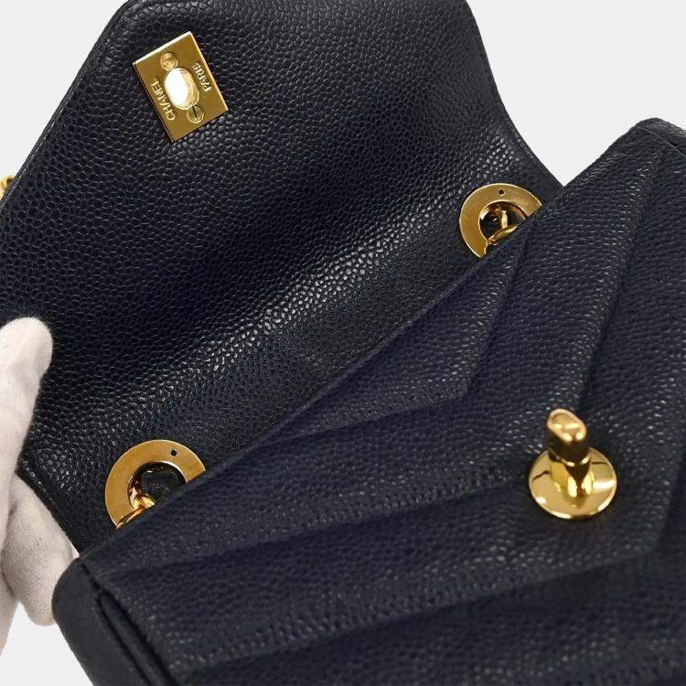 مملوكة مسبقًا Chanel Navy Calfskin Single Flap Shoulder Bag
