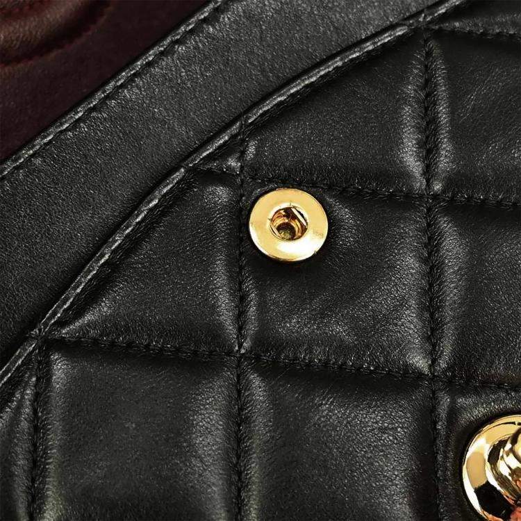 Pre Owned Chanel Black Lambskin Medium Classic Double Flap Shoulder Bag