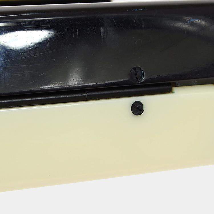 Pre Owned Chanel Black White Acrylic Shoulder Bag