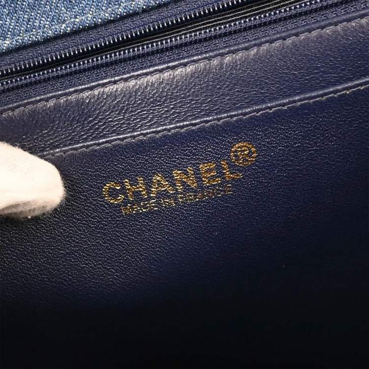 مملوكة مسبقًا Chanel Blue Denim Top Handle Bag