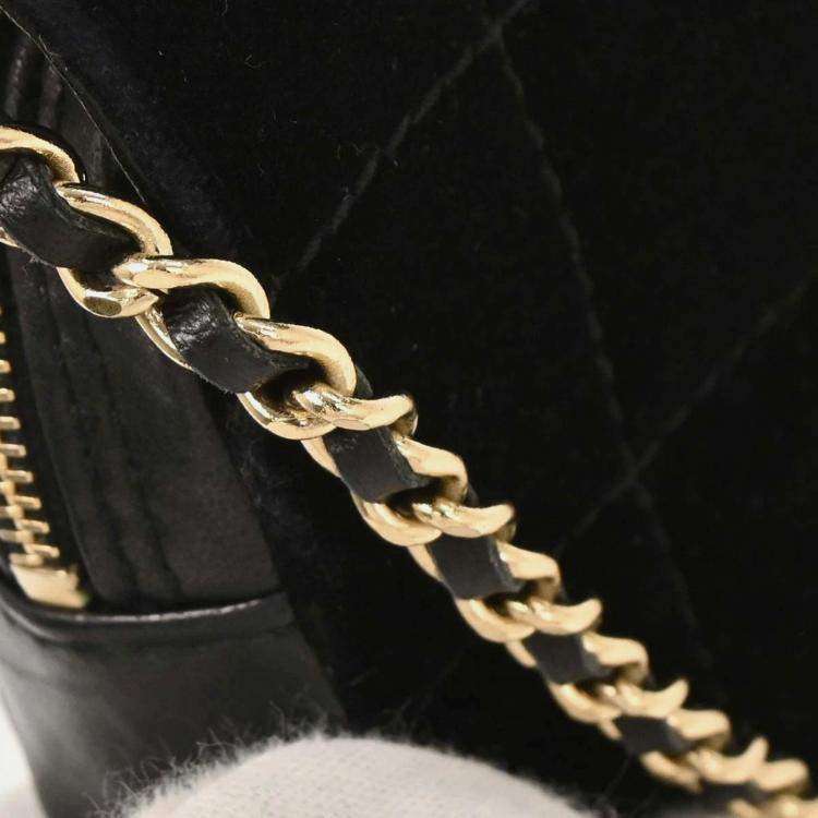 Pre Owned Chanel Black Velvet East West Choco Bar Shoulder Bag