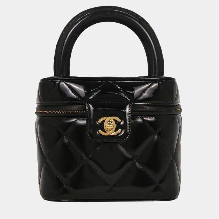 مملوكة مسبقًا Chanel Black Patent Leather Vanity Handbag