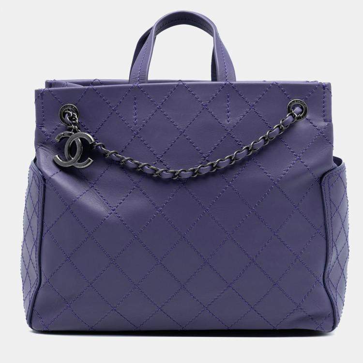 مملوكة مسبقًا Chanel Purple Medium CC Quilted Calfskin Pocket Tote