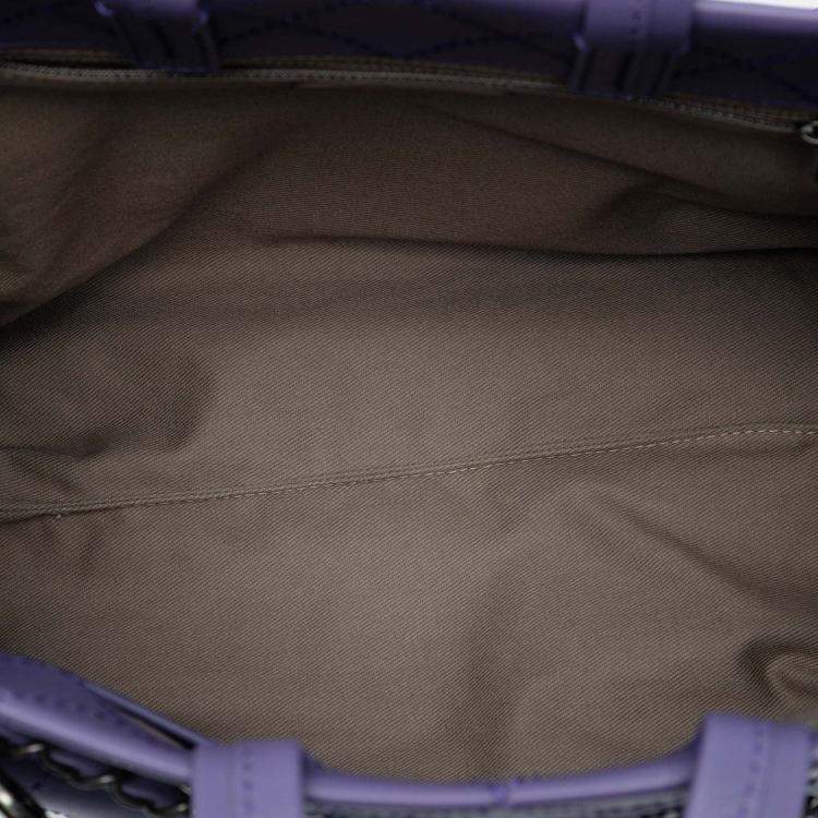 مملوكة مسبقًا Chanel Purple Medium CC Quilted Calfskin Pocket Tote