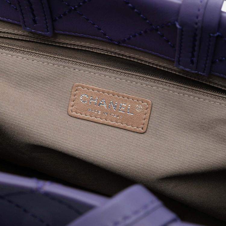 مملوكة مسبقًا Chanel Purple Medium CC Quilted Calfskin Pocket Tote