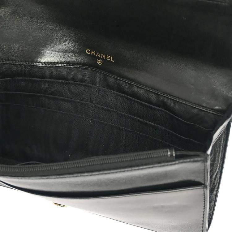 Pre Owned Chanel Black Lambskin Leather Wallet