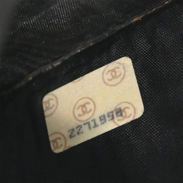 Pre Owned Chanel Black Lambskin Leather Wallet