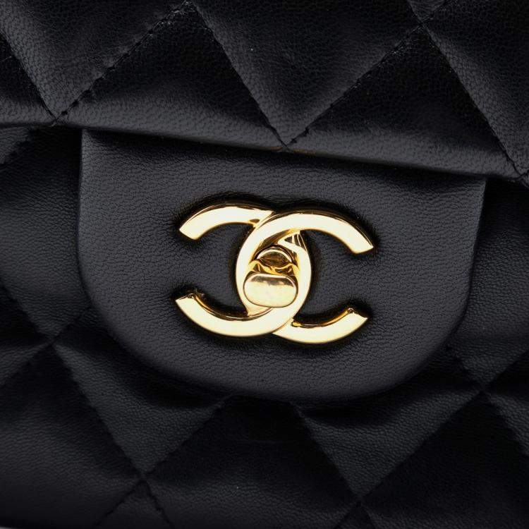 Pre Owned Chanel Black Jumbo Classic Lambskin Double Flap