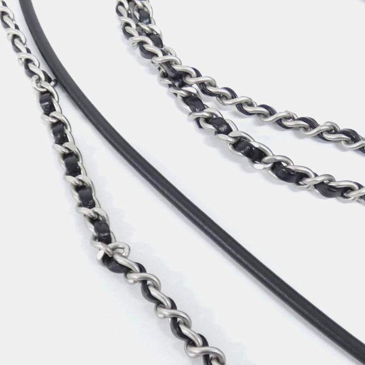 Pre Owned Chanel 22 Line Handbag