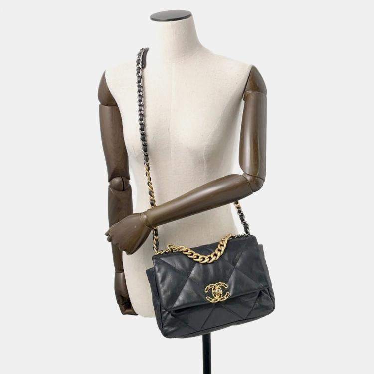 Pre Owned Chanel 19 Matelasse Lambskin Leather Shoulder Bag