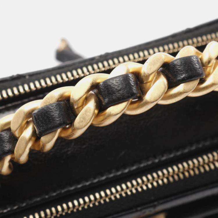 Pre Owned Chanel Matelasse Shoulder Bag Leather Black