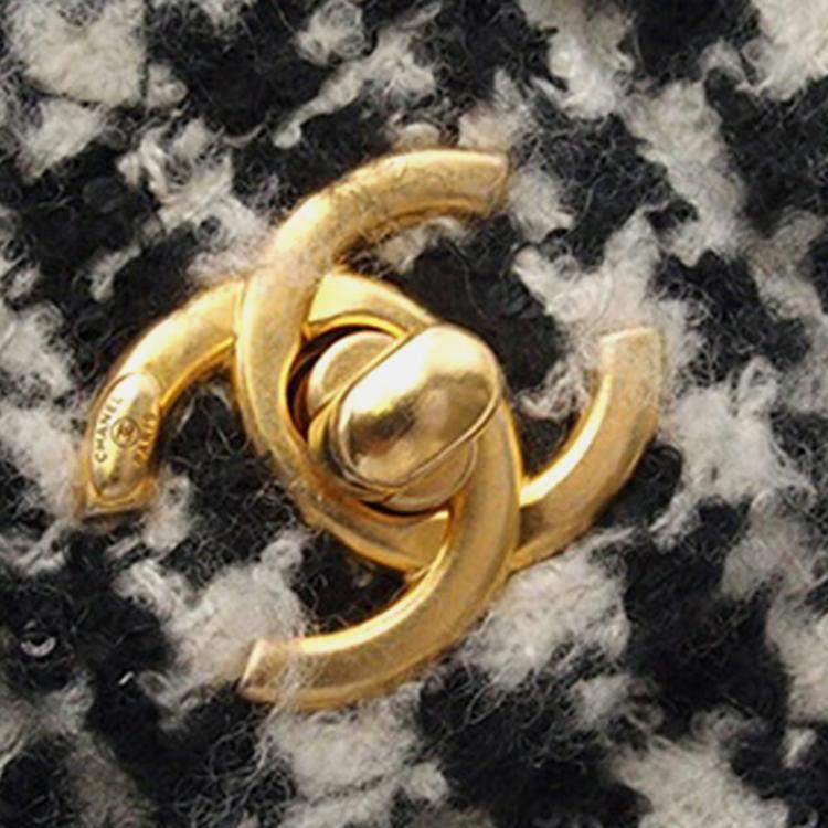 Pre Owned Chanel Black White Mini Square Quilted Tweed Houndstooth Straight Single Flap