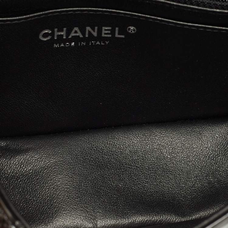 Pre Owned Chanel Classic Single Flap Mini Black/Pink Quilted Patent Leather Bag