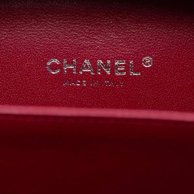 Pre Owned Chanel White Small Caviar Striped CC Filigree Vanity Case