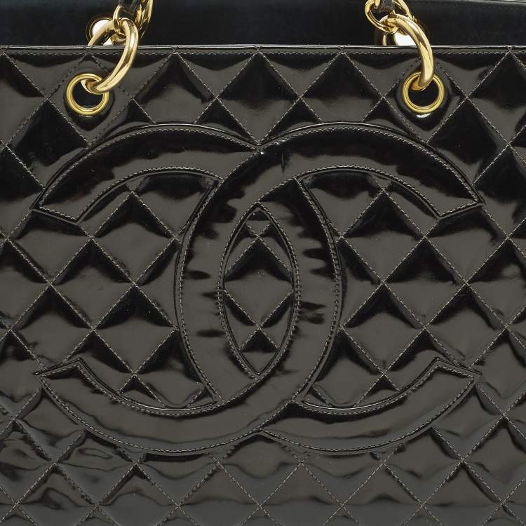 مملوكة مسبقًا Chanel Black Quilted Patent Leather Chain Tote