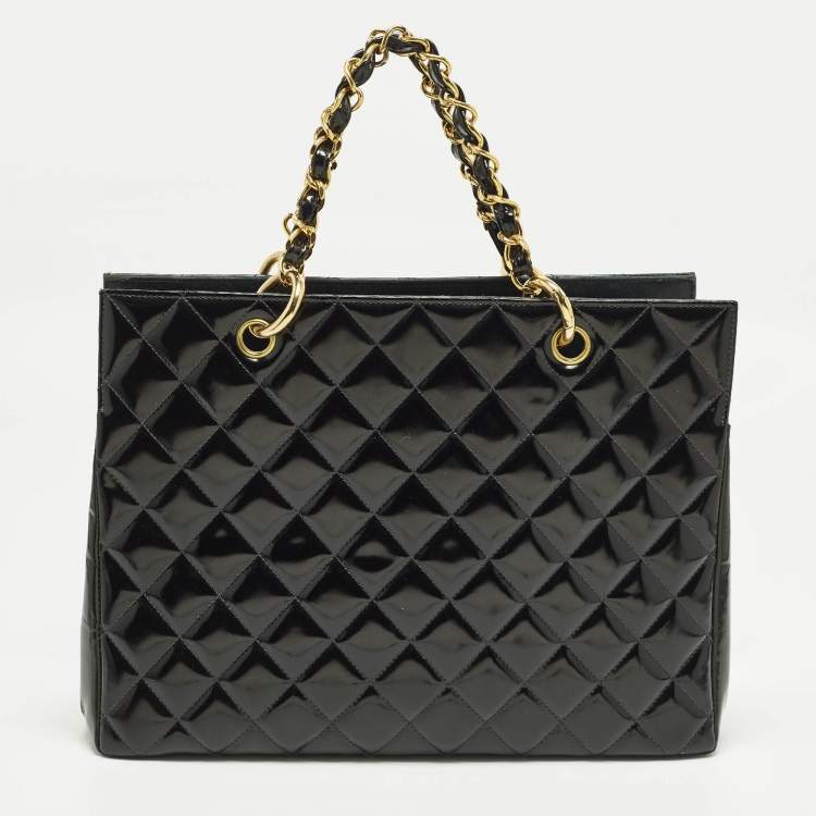 مملوكة مسبقًا Chanel Black Quilted Patent Leather Chain Tote