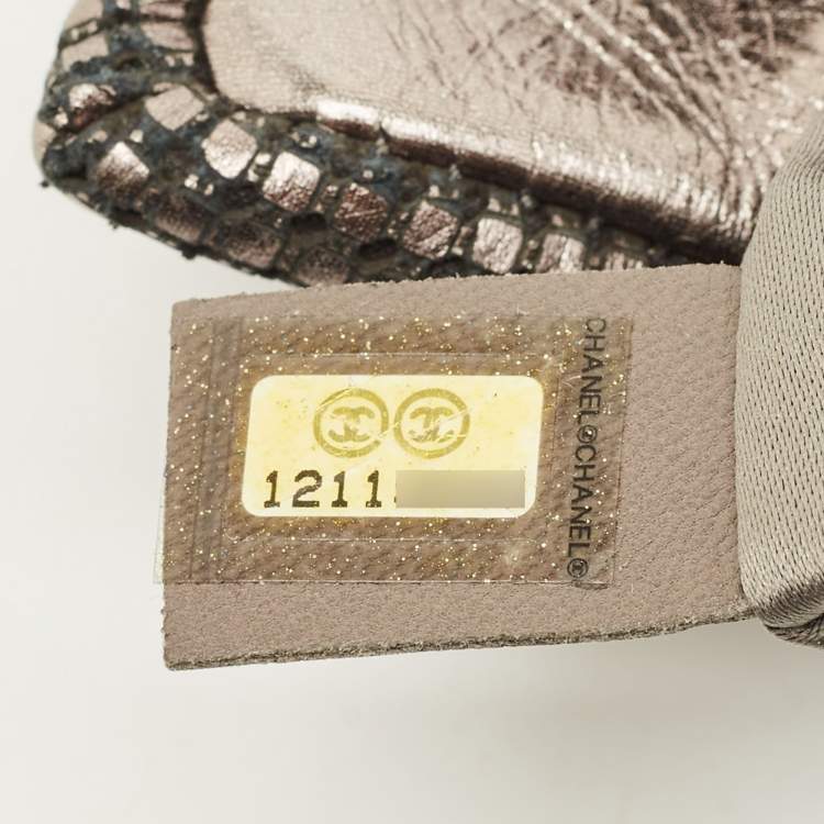 Pre Owned Chanel CC Fold Over Silver Chainmail Leather Clutch