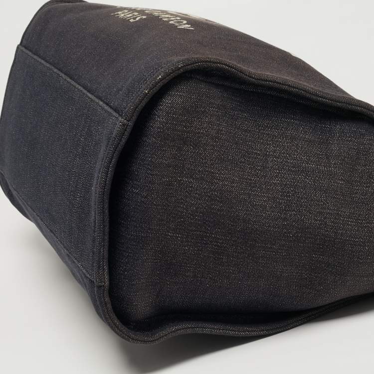 مملوكة مسبقًا حقيبة تسوق شانيل دوفيل كبيرة دنيم أزرق داكن