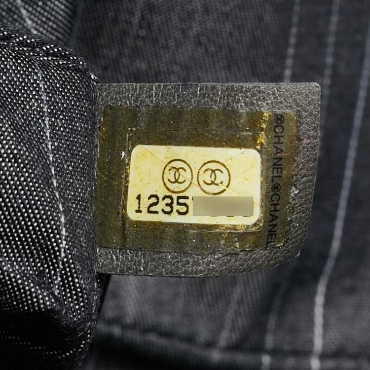 Pre Owned حقيبة شانيل يونيون جاك رييشو رمادية جلدية ومبطنة بالسويد ذات قلاب