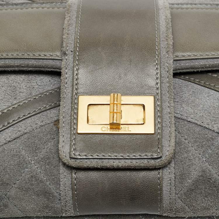 Pre Owned حقيبة شانيل يونيون جاك رييشو رمادية جلدية ومبطنة بالسويد ذات قلاب