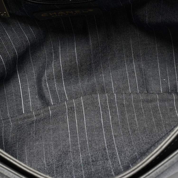 Pre Owned حقيبة شانيل يونيون جاك رييشو رمادية جلدية ومبطنة بالسويد ذات قلاب