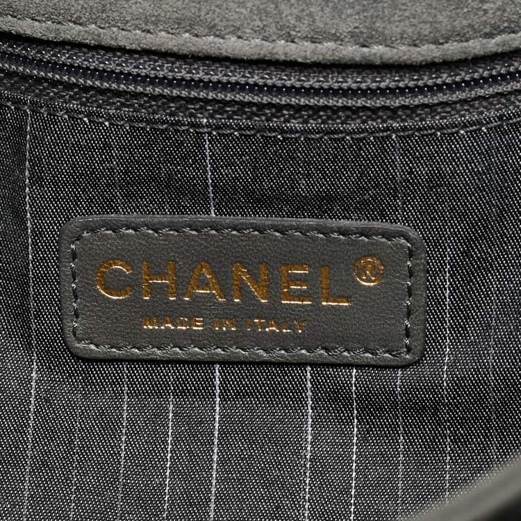 Pre Owned حقيبة شانيل يونيون جاك رييشو رمادية جلدية ومبطنة بالسويد ذات قلاب