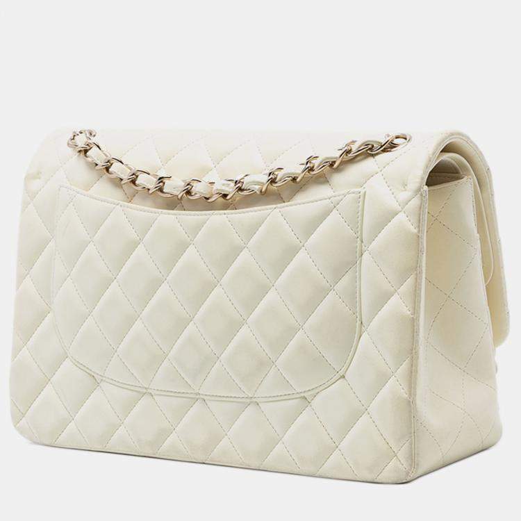 Pre Owned Chanel White Jumbo Classic Lambskin Double Flap