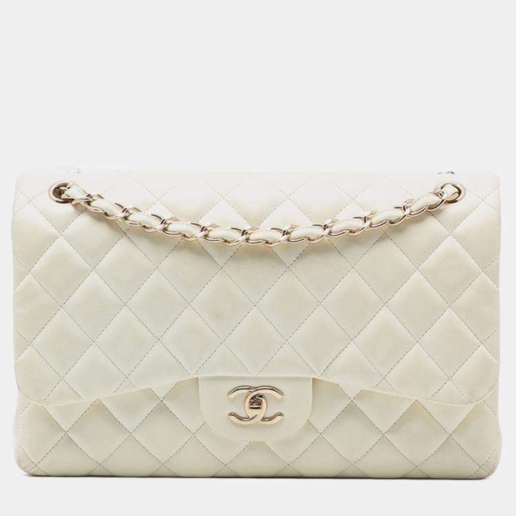 Pre Owned Chanel White Jumbo Classic Lambskin Double Flap