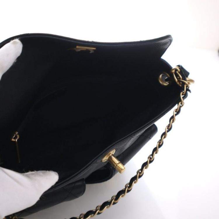 Pre Owned Chanel Black Caviar Hobo Messenger