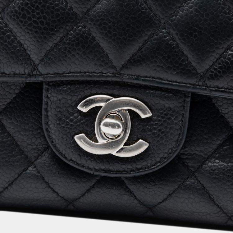 Pre Owned Chanel Black Medium Classic Caviar Double Flap
