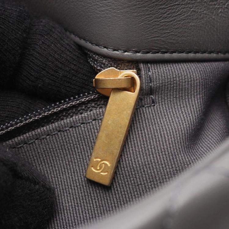 Pre Owned Chanel 19 Gray Lambskin Leather Shoulder Bag