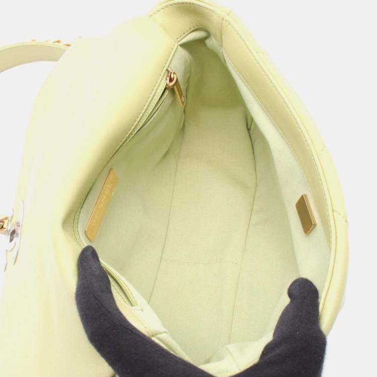 Pre Owned Chanel Boy Chanel Shoulder Bag Leather Green