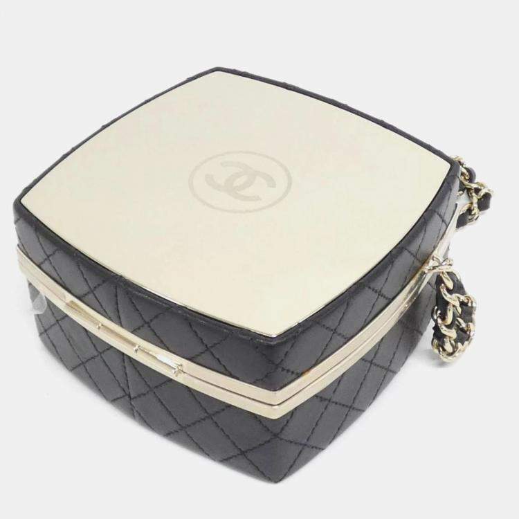 Pre Owned Chanel Beige/Black Lambskin Chain Clutch