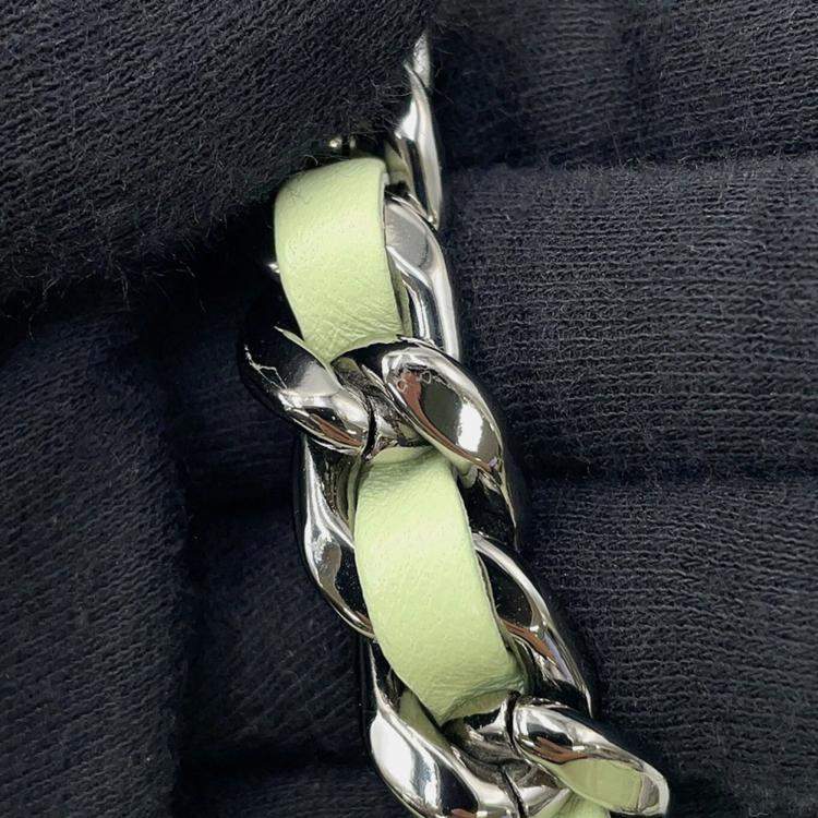 مملوكة مسبقًا Chanel Chain Wallet With Coco Mark Matelasse 19 Quilted Lambskin