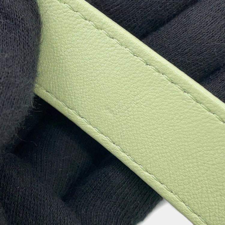 مملوكة مسبقًا Chanel Chain Wallet With Coco Mark Matelasse 19 Quilted Lambskin