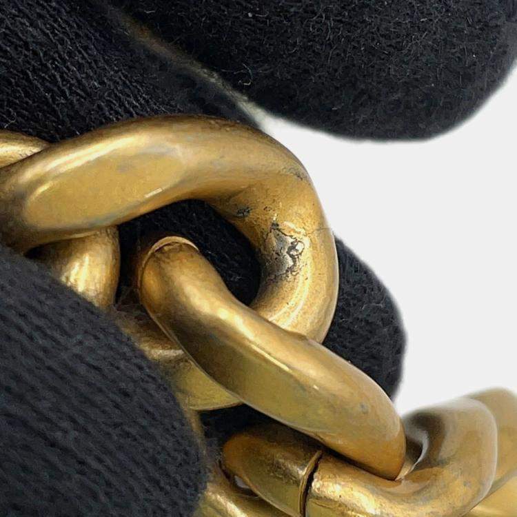 مملوكة مسبقًا Chanel Chain Wallet With Coco Mark Matelasse 19 Quilted Lambskin