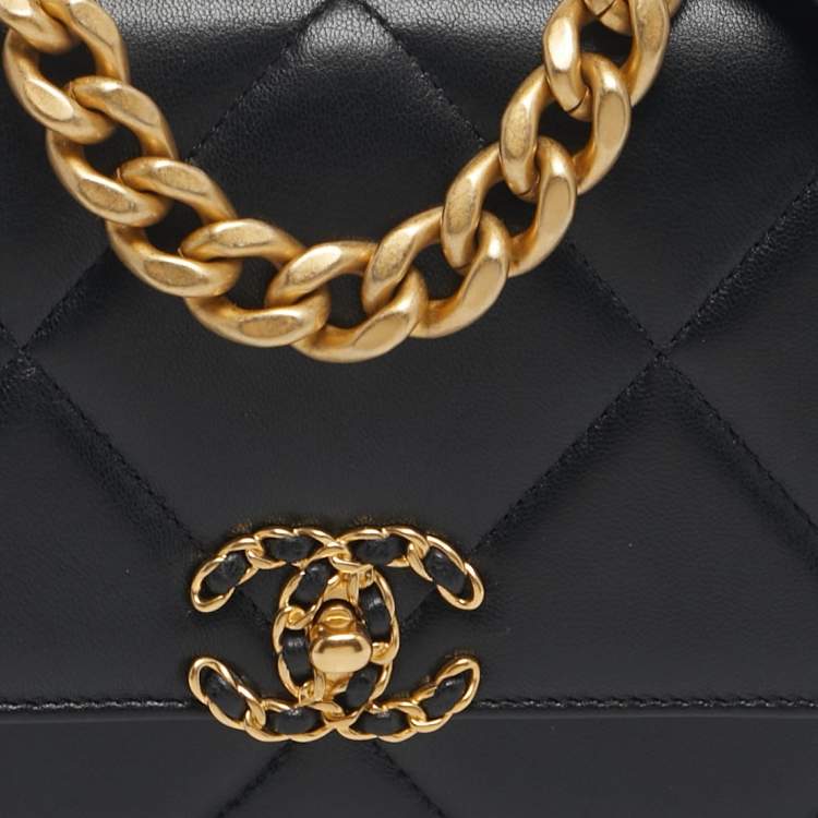 Pre Owned Chanel 19 Black Quilted Leather Wallet On Chain
