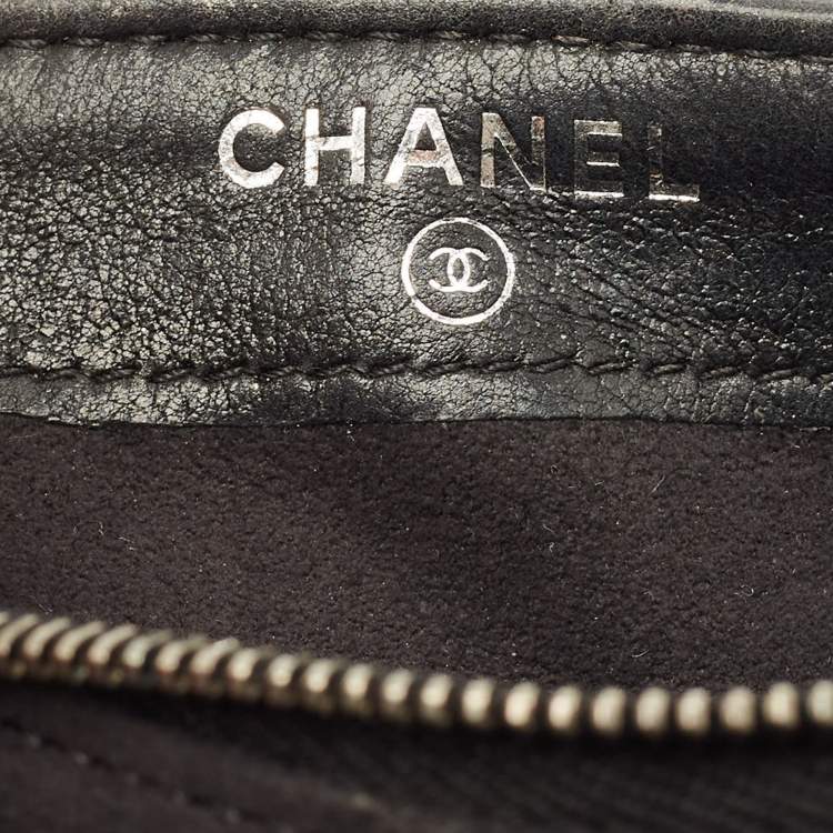 Pre Owned Chanel Boy O-Phone Holder Black/Metallic Stingray and Leather Chain Pouch