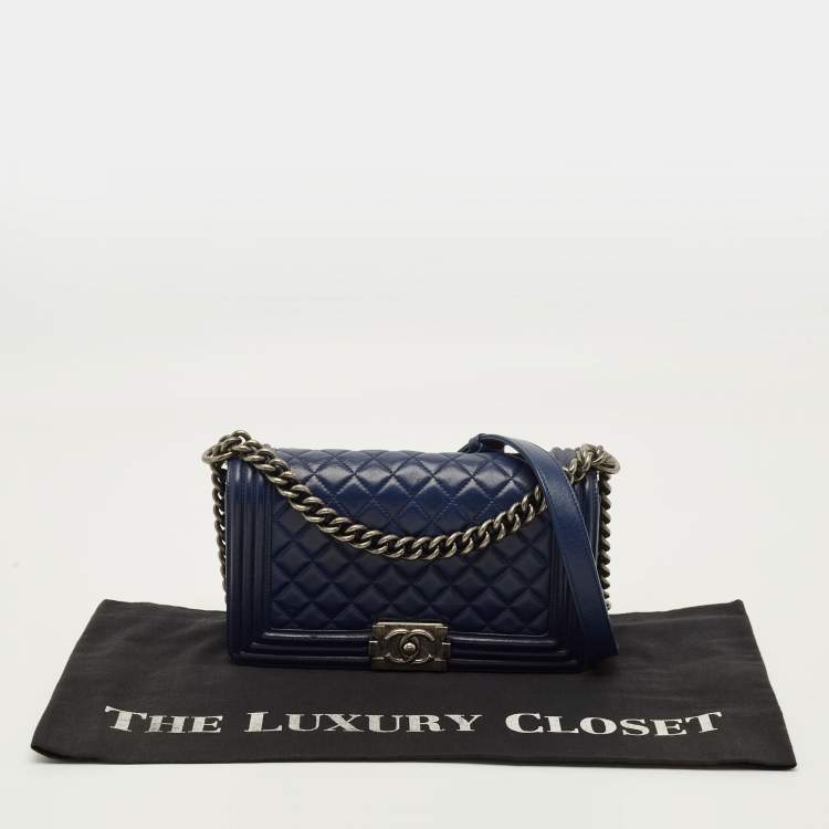 Pre Owned Chanel Boy Medium Dark Blue Quilted Leather Flap Bag