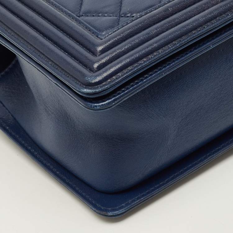 Pre Owned Chanel Boy Medium Dark Blue Quilted Leather Flap Bag