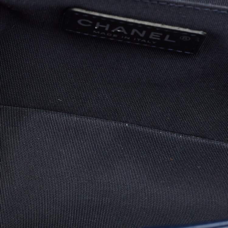 Pre Owned Chanel Boy Medium Dark Blue Quilted Leather Flap Bag