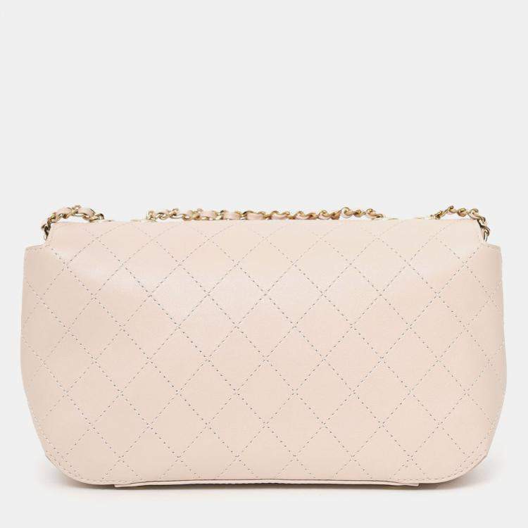 Pre Owned Chanel 2019 Cream Leather Quilted Flat Bag