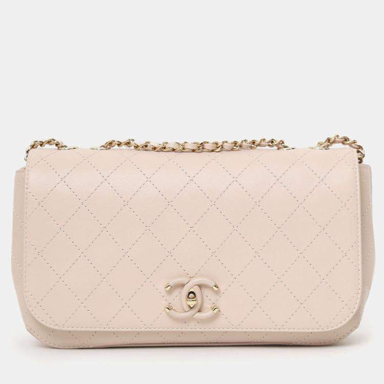 Pre Owned Chanel 2019 Cream Leather Quilted Flat Bag