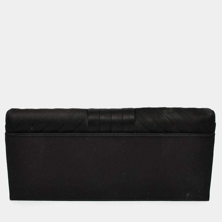 Pre Owned Chanel 2019 Black Silk Pleated CC Flip Lock Clutch