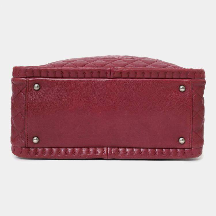 مملوكة مسبقًا Chanel 2011-12 Burgundy Quilted Leather CC Chain Tote