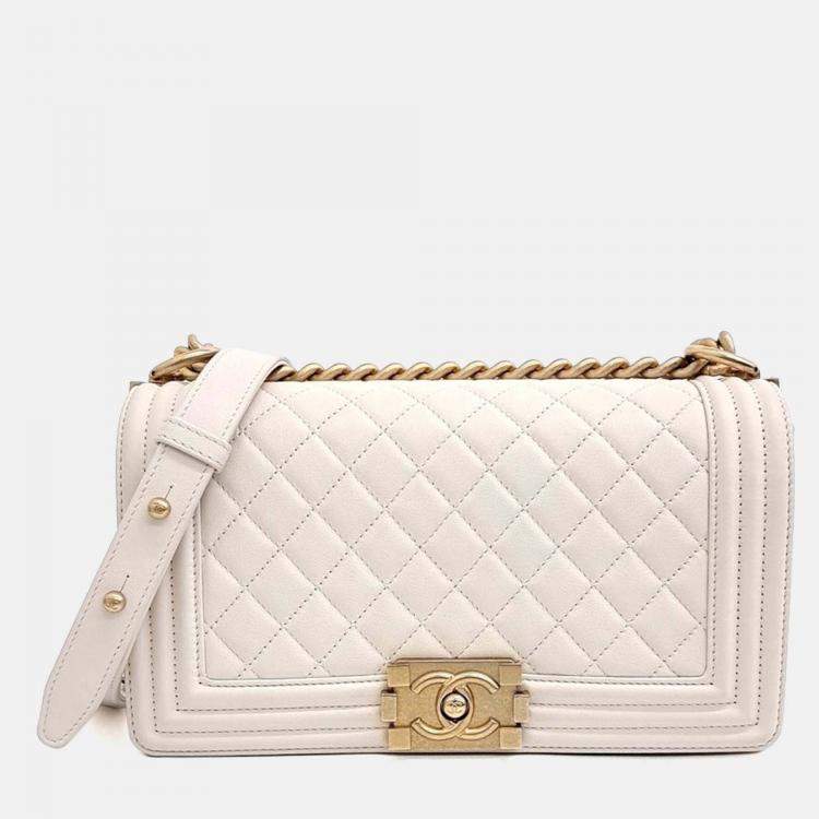 مملوكة مسبقًا Chanel Cream Leather Boy Bag Medium