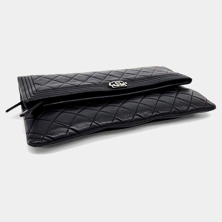 Pre Owned Chanel Black Leather Boy Flap Clutch