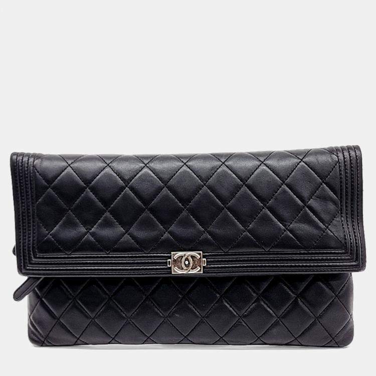 Pre Owned Chanel Black Leather Boy Flap Clutch