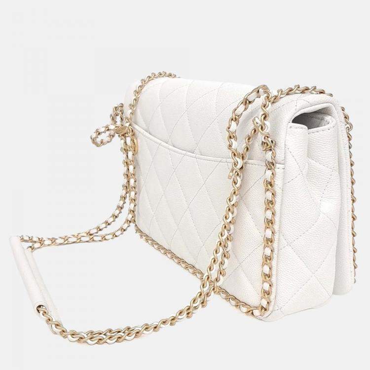 مملوكة مسبقًا Chanel White Leather Caviar Chain Shoulder Bag