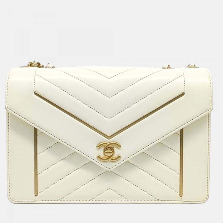 Pre Owned Chanel Cream Leather Chevron Chain Shoulder Bag